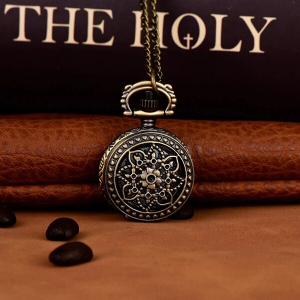 ​1 Pcs Vintage New Fashion Hollow carved lotus Pocket Quartz Watch On Chain Watch Necklace Woman Birthday Gifts