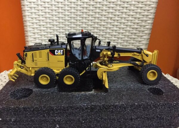 Cat 14M3 Motor Grader 1:50 Scale Metal Model By Diecast Masters DM85545