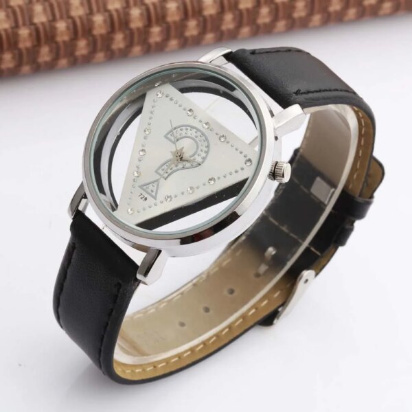 Elegant Hollow Triangle Ladies Watch Fashion Women Quartz Watches Casual Leather Women's Watches 여자시계명품 reloj de mujer