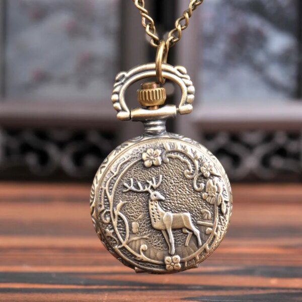 Fashion Vintage Retro Relief Deer Quartz Pocket Watch Alloy Carving Sweater Chain Necklace Pendant Clock Gifts