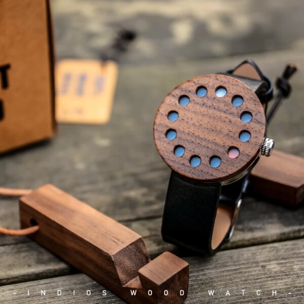 Original no-hand wooden watch creative literature and art custom engraving