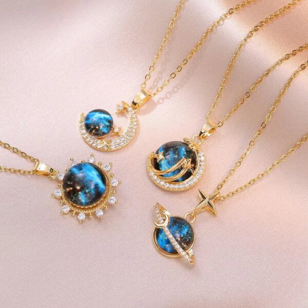 2023 New Hot Selling Jewelry Retro Blue Zircon Dream Planet Pendant Necklace Women's Clavicle Chain Suitable for Daily Wear