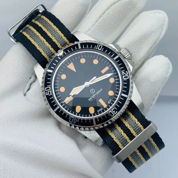 39.5mm sapphire crystal or Acrylic glass Diver Retro watch Men Watch NH35 Movement Vintage Watches