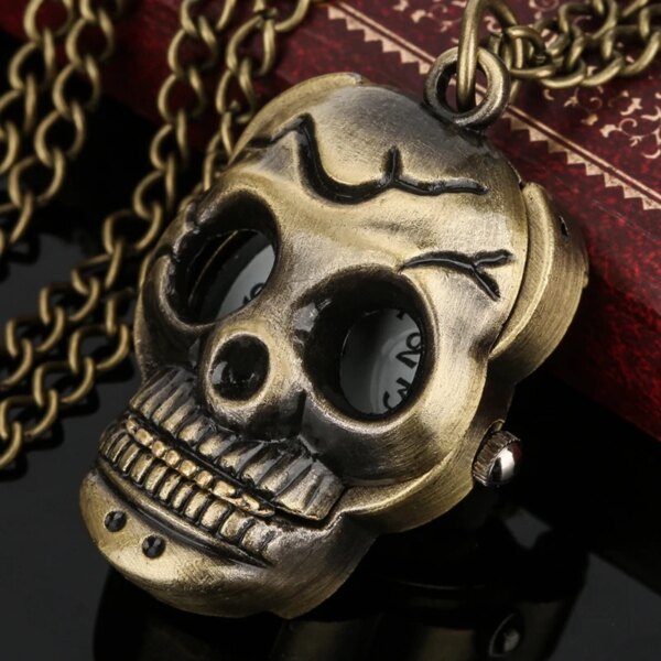 Bronze Little Skull Steampunk Quartz Pocket Watch Retro Antique Necklace Pendant FOB Sweater Chain Souvenir Gifts for Men Women