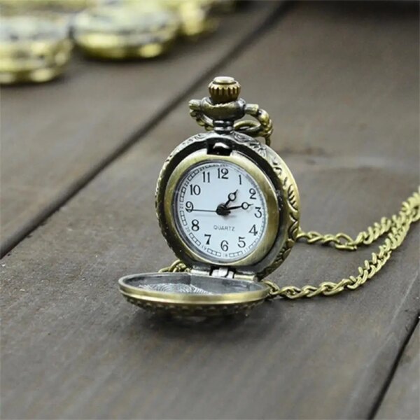 Dropshipping!! Retro Vintage Steampunk Quartz Necklace Carving Pendant Chain Clock Pocket Watch