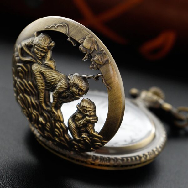 Exquisite Hollow Monkey Statue Quartz Pocket Watch Bronze Vintage Steampunk Clock Best Gift Choice for Children and Men