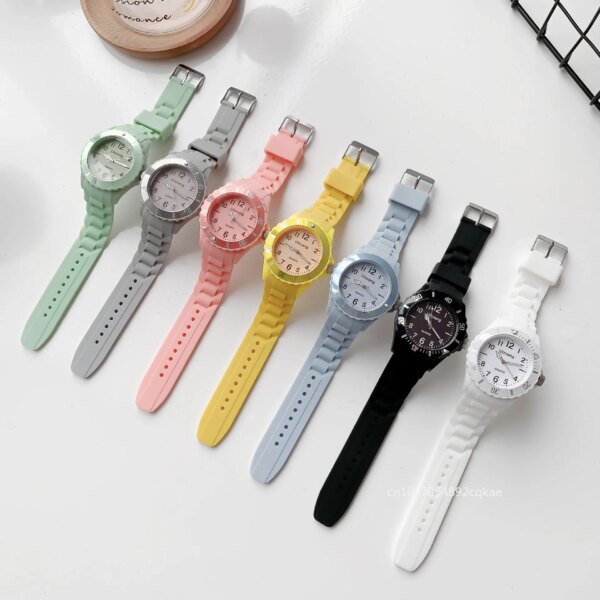 Fashion Casual Watches Silicone Lady Quartz Watch Student Female Classic Vintage Clock Electronic Student Couple WristWatches