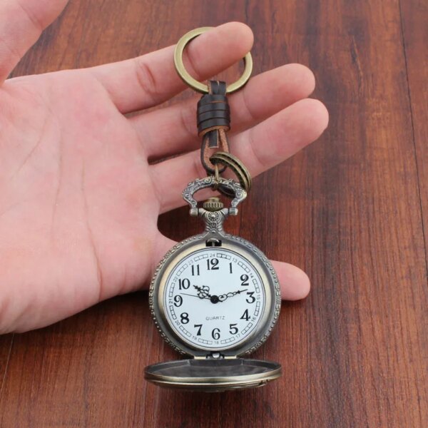 Fashion Male Zinc Alloy Keychain for Old Men Big Word Pocket Watch Key Ring for Men Punk Metal Key Chains