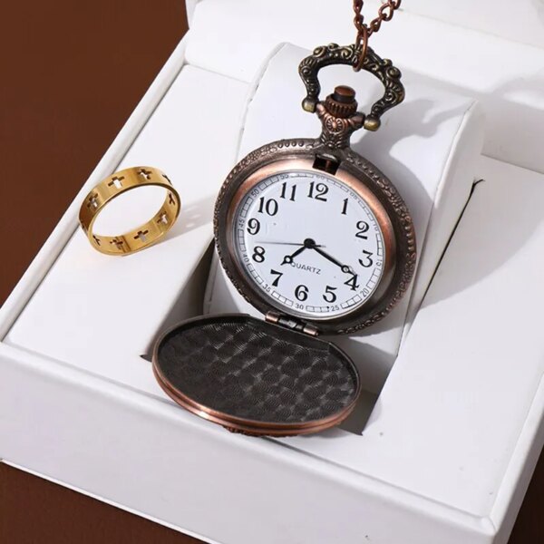 Fashion Vintage Hollow Gear Hollow Quartz Pocket Watch Necklace Pendant Clock Chain Men Women with Ring Chain Gifts