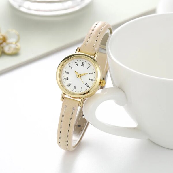 Simple Women Watches Luxury Design Leather Watch Ladies Quartz Wristwatch Womens Small Round Dial Clock Reloj Mujer